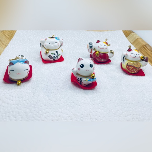 Farship Lifestyle Maneki Neko Lucky Cat Figurines, Set of 5 for Vitality & Peace - Picture 1 of 5